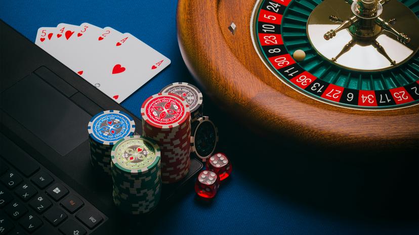 Low Volatility vs. High Volatility Slots: Which Should You Play?