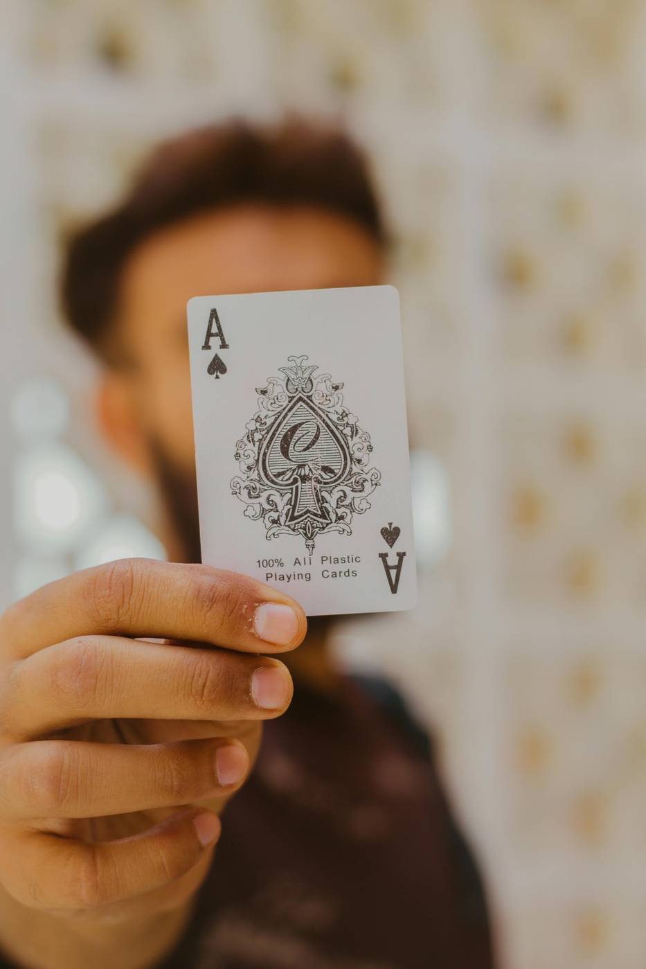 Low Volatility vs. High Volatility Slots: Which Should You Play?
